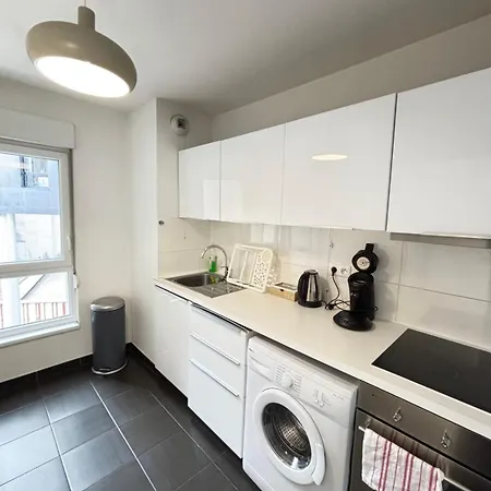 Soh Rent Proche Des Halles Apartamento