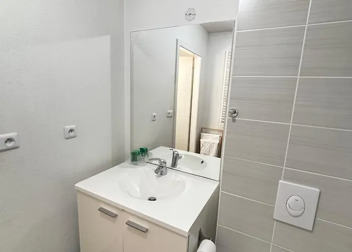 Soh Rent Proche Des Halles *